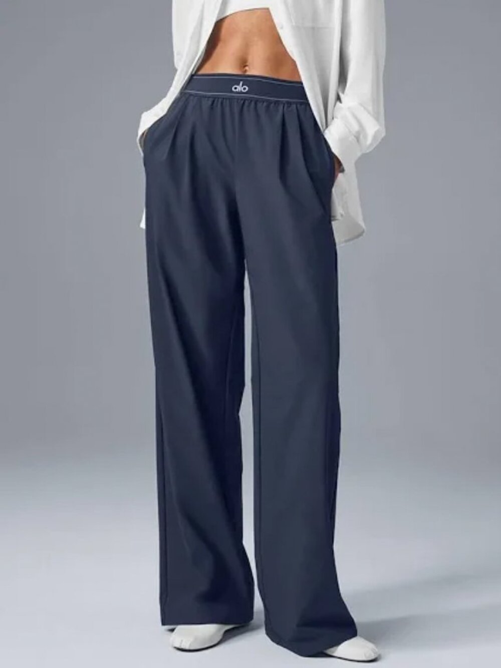 Brand New Navy ALO Yoga Relaxed Trouser🌊Women's Suit Up Regular 30" Inseam - Picture 11 of 11